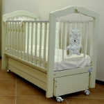 Baby Italia Matisse кровать-маятник (125*63 см.)