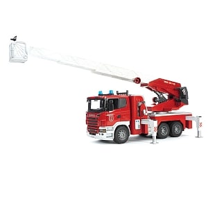 Пожарная машина Scania с выдвижной лестницей и помпой с модулем со световыми и звуковыми эффектами